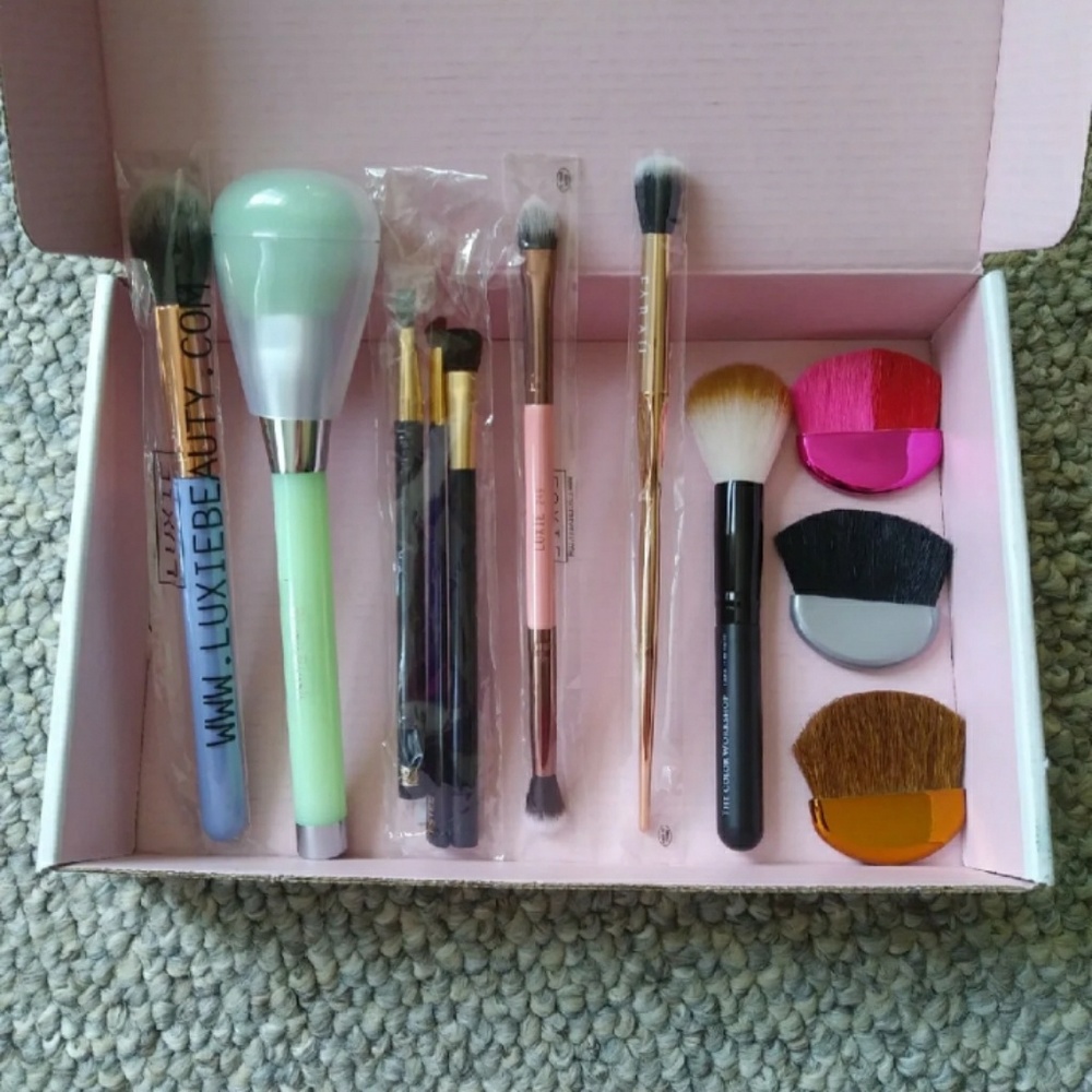 New makeup brushes
